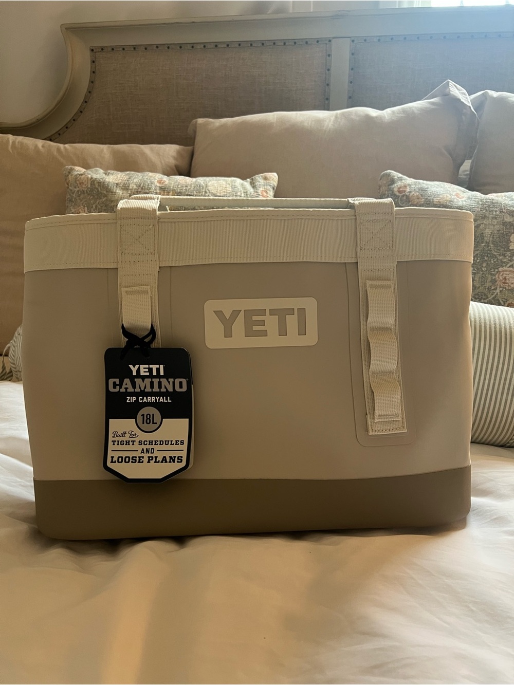 YETI Camino 18L Soft Cooler Tote in Sandstone and White